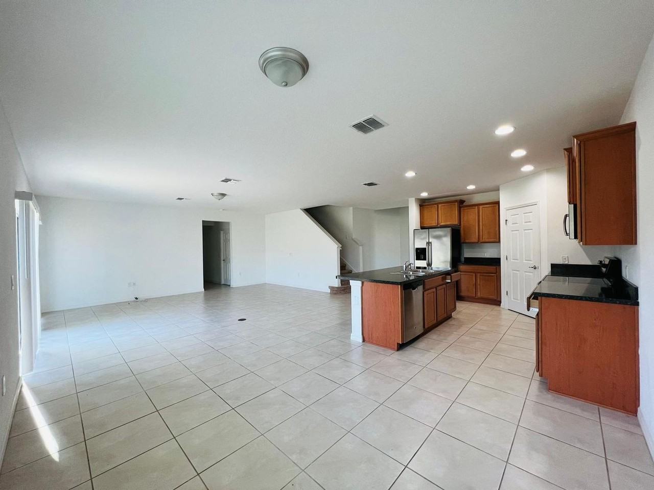 3836 Shoreside Dr - Photo 4 of 23