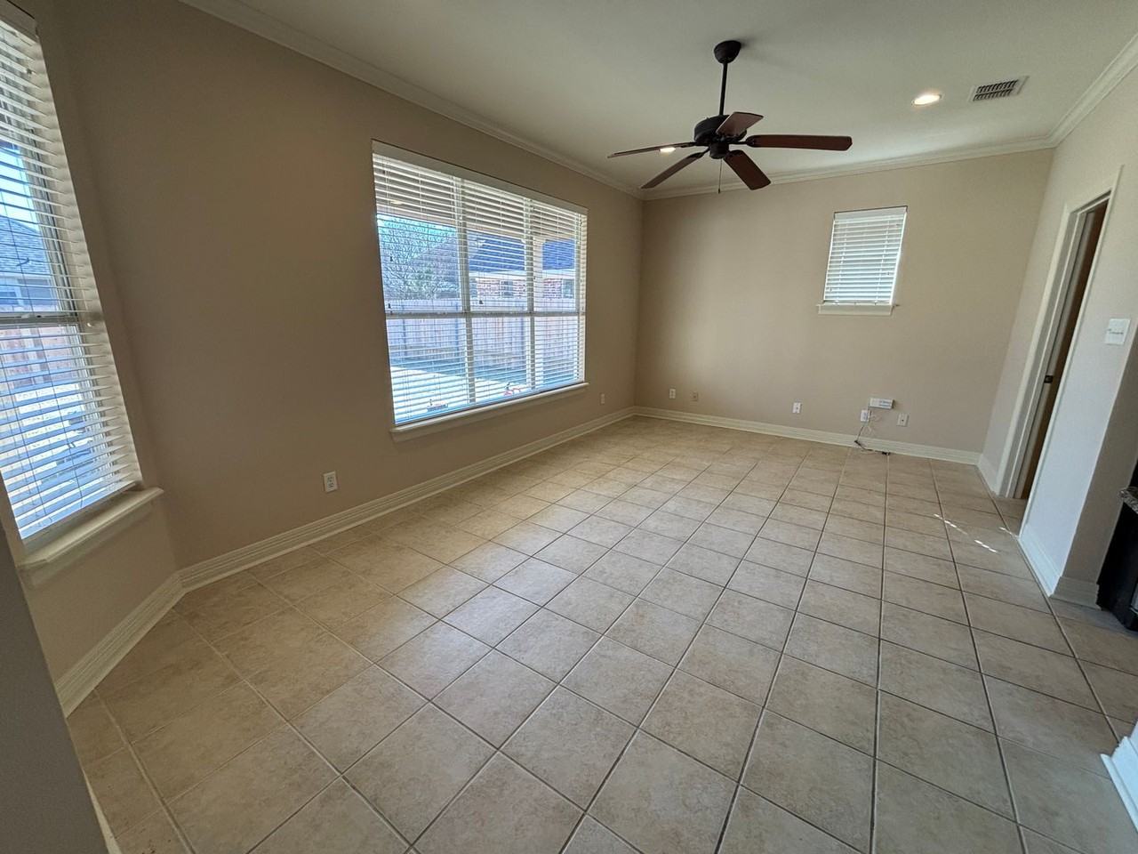 115 Hallette Dr - Photo 6 of 21