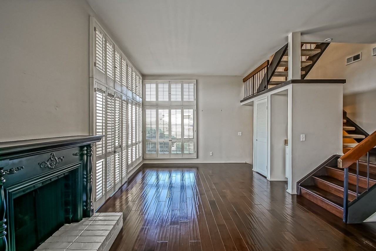 408 Palos Verdes Blvd - Photo 5 of 40