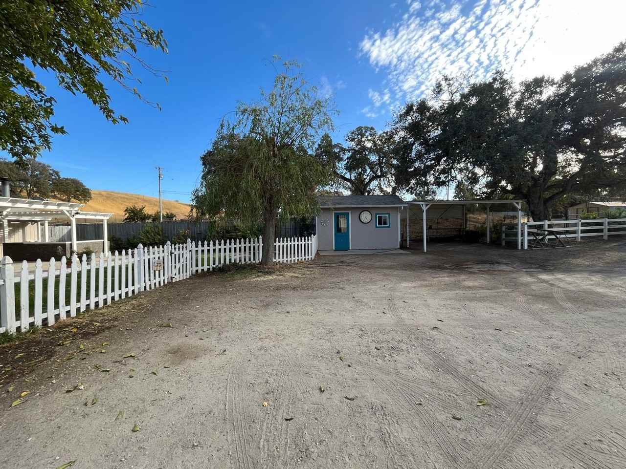 5920 Deer Creek Way - Photo 3 of 26