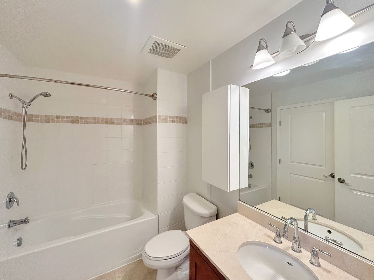 475 Redwood St #304 - Photo 6 of 20