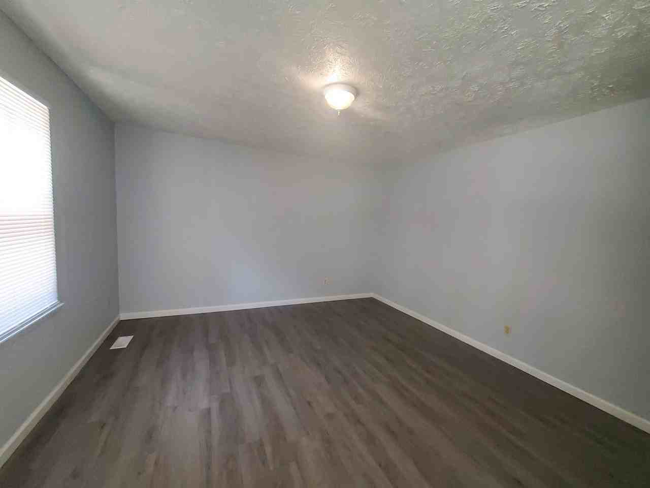 4742 Belford Rd - Photo 2 of 23