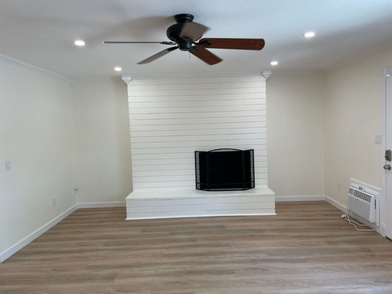 1248 N. Cuyamaca Street - Photo 3 of 13