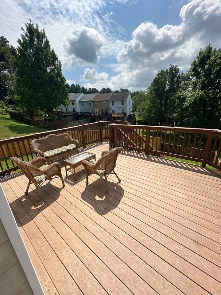 1709 Chesterfield Sq - Photo 2 of 19