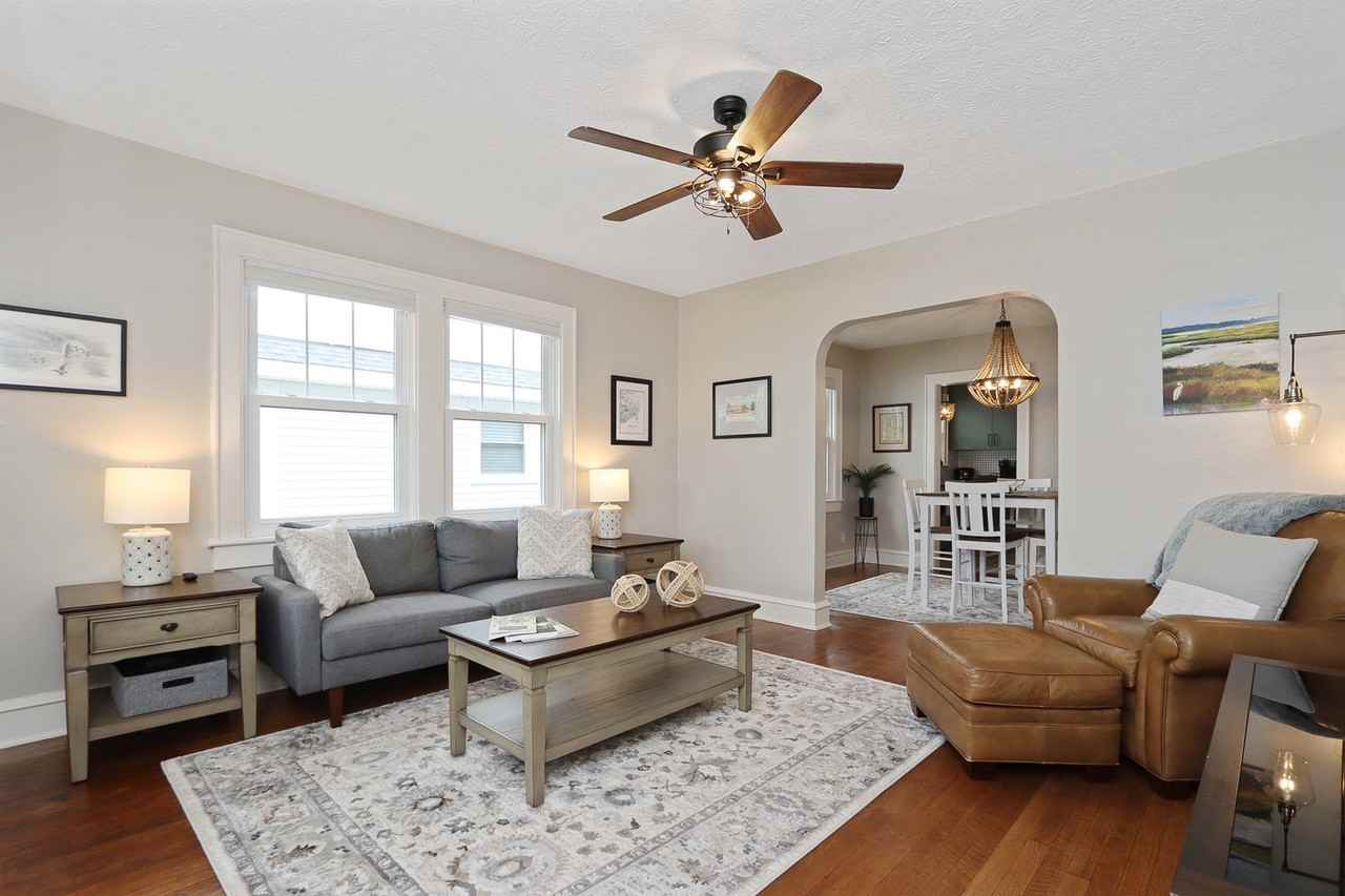 215 E Cummings Ave - Photo 6 of 29