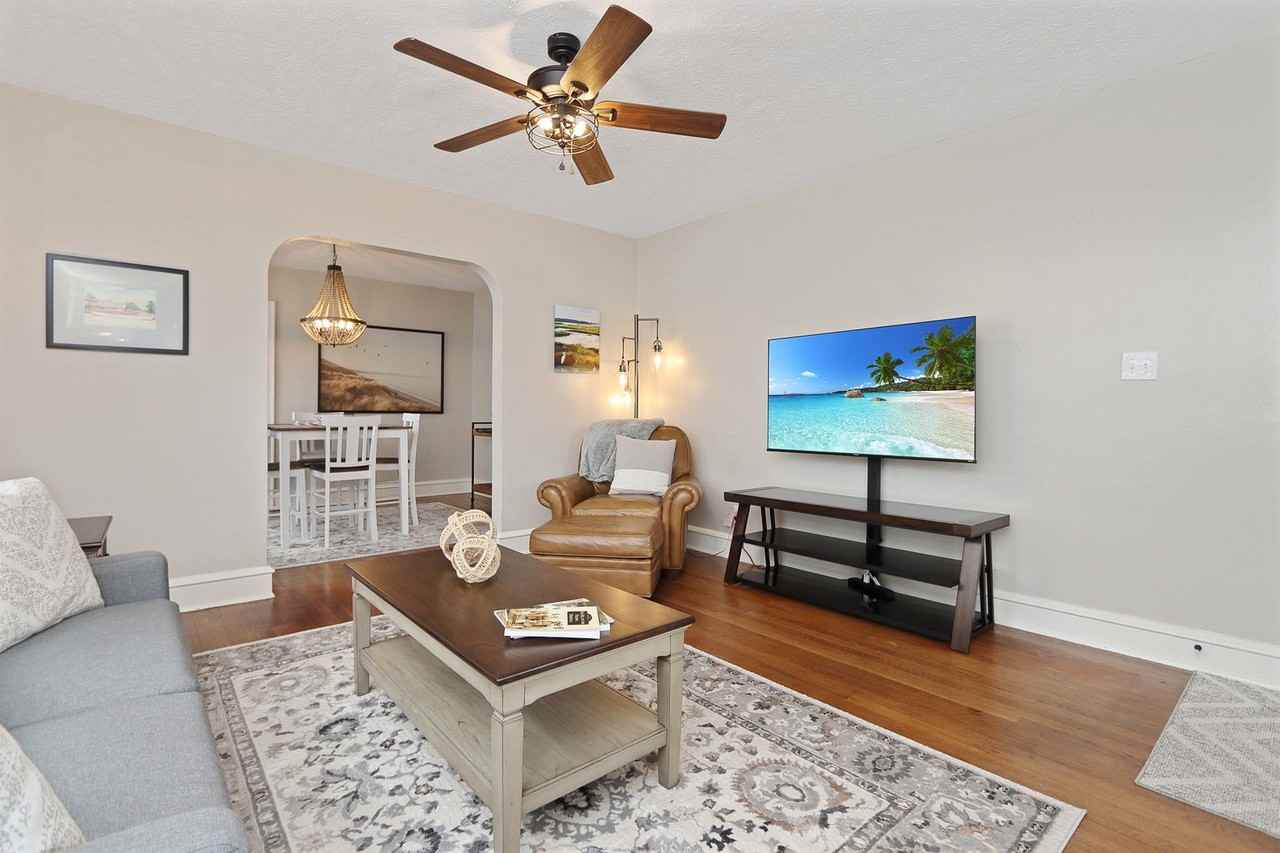 215 E Cummings Ave - Photo 7 of 29