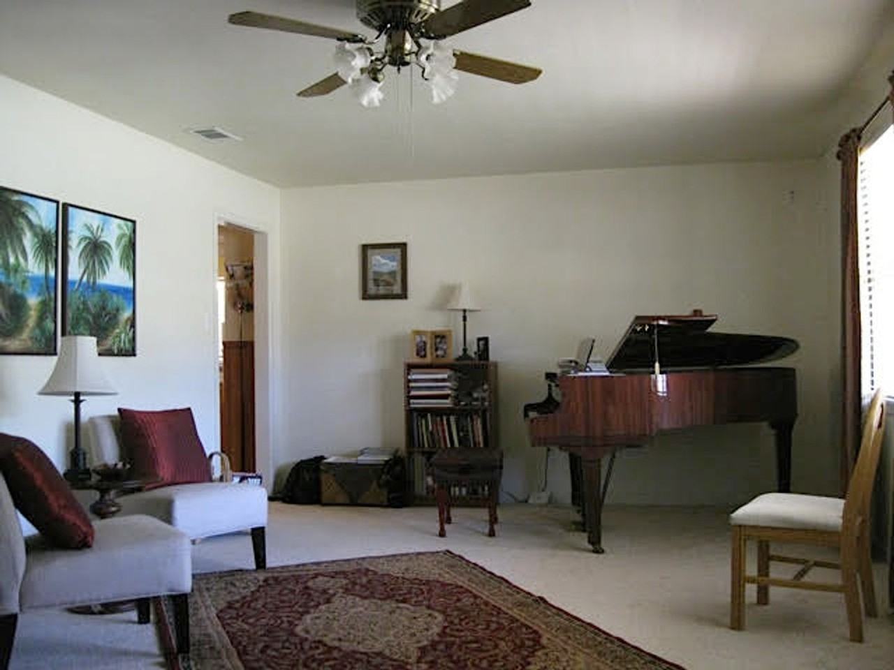 3811 28th St - Photo 4 of 17