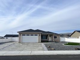 featured image of 2393 Pacific St