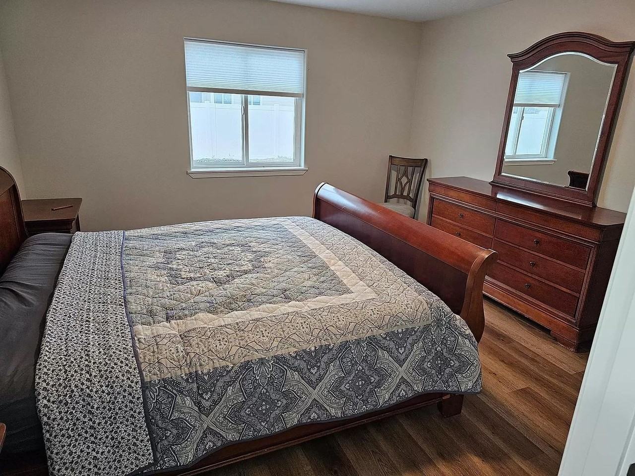 2393 Pacific St - Photo 7 of 12