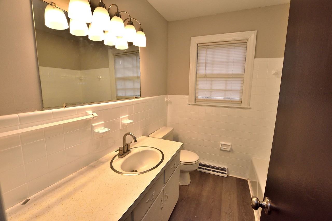 227 Clayton St - Photo 7 of 14