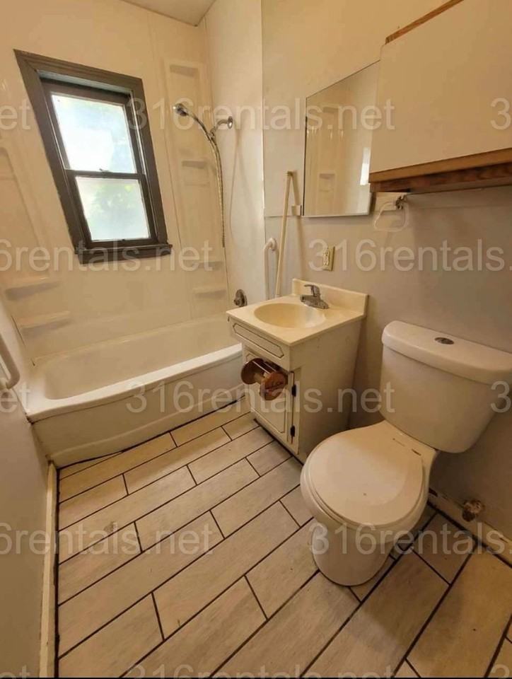 310 Glendale Ave - Photo 5 of 7