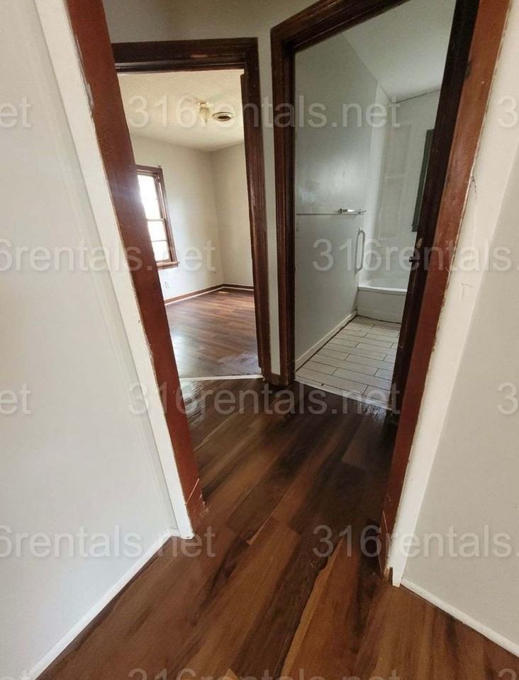 310 Glendale Ave - Photo 6 of 7