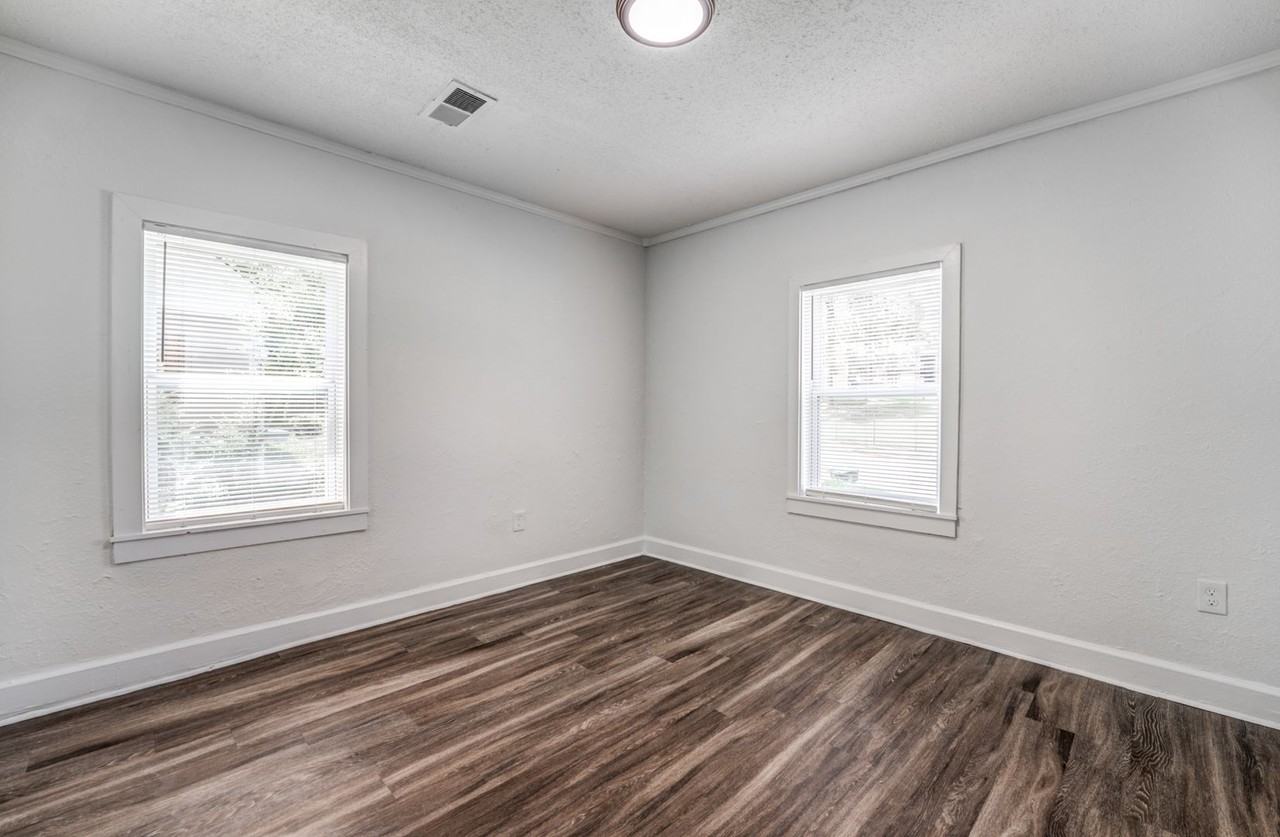 1473 Oberle Ave - Photo 6 of 17