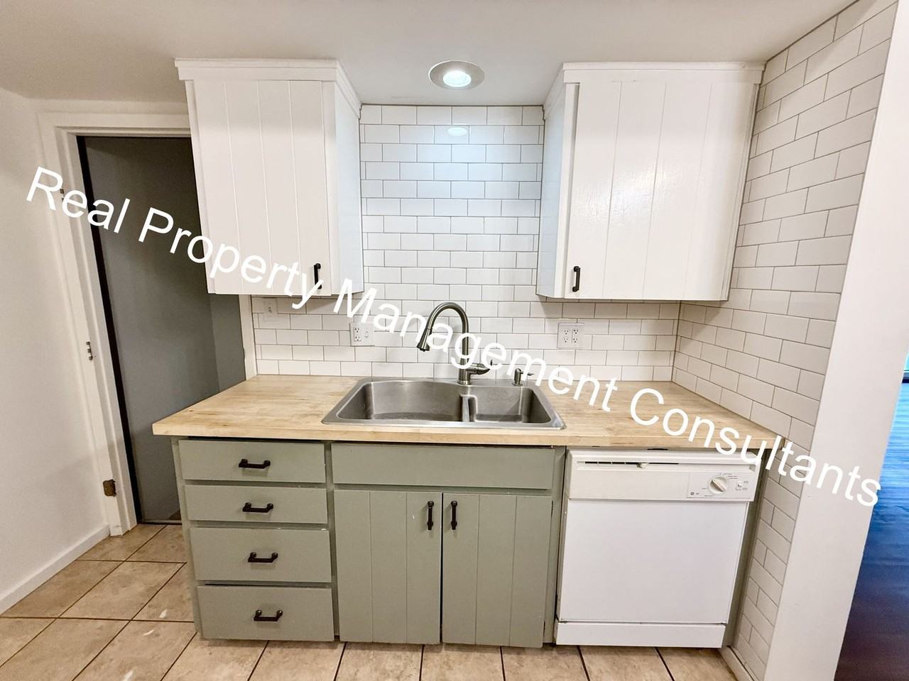 6032 E 127th St - Photo 6 of 20