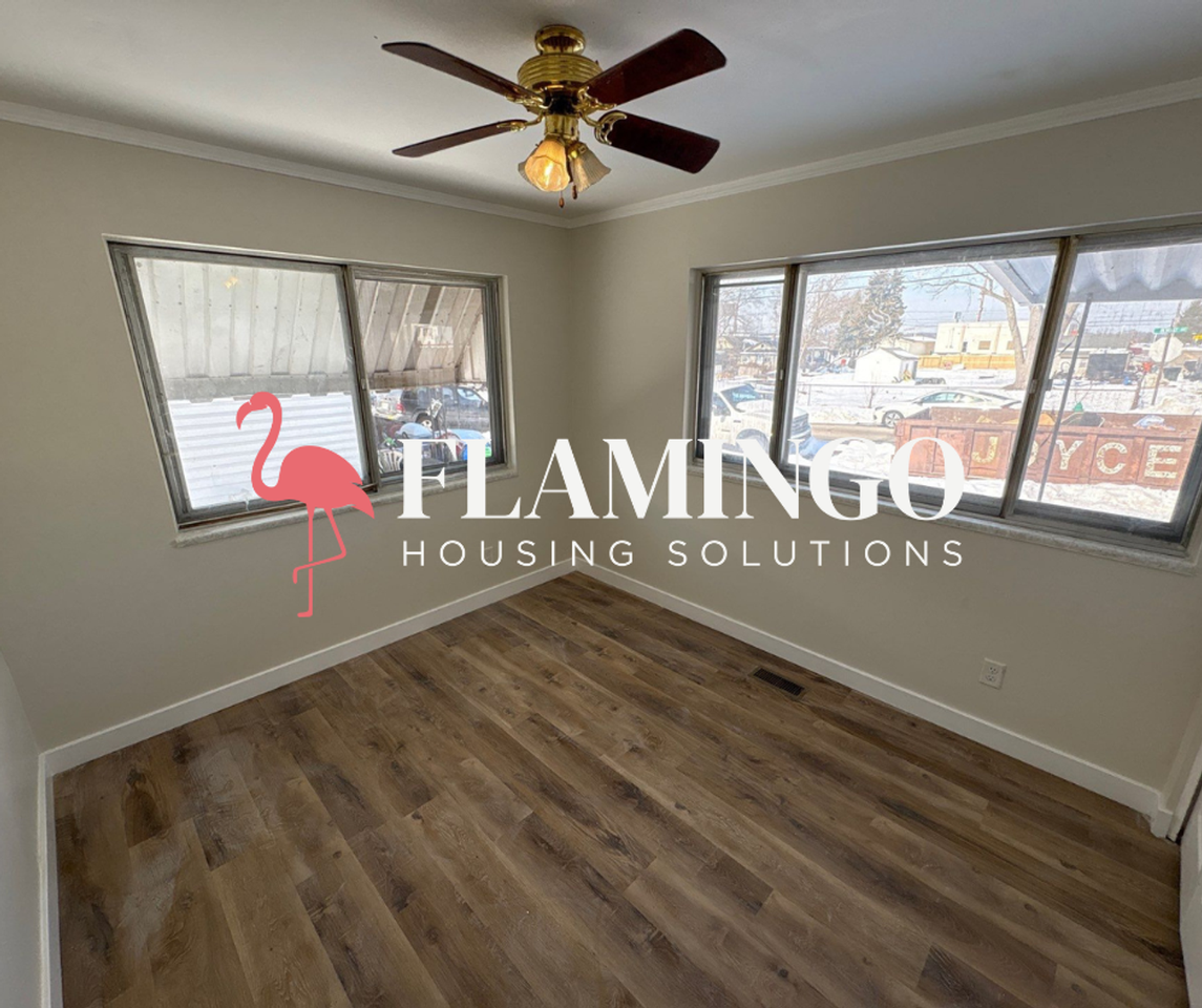 1301 Beverly Ave - Photo 4 of 15