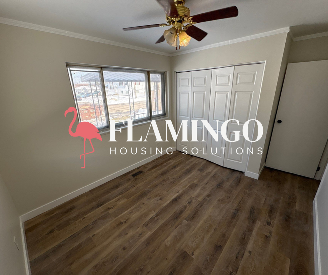 1301 Beverly Ave - Photo 5 of 15