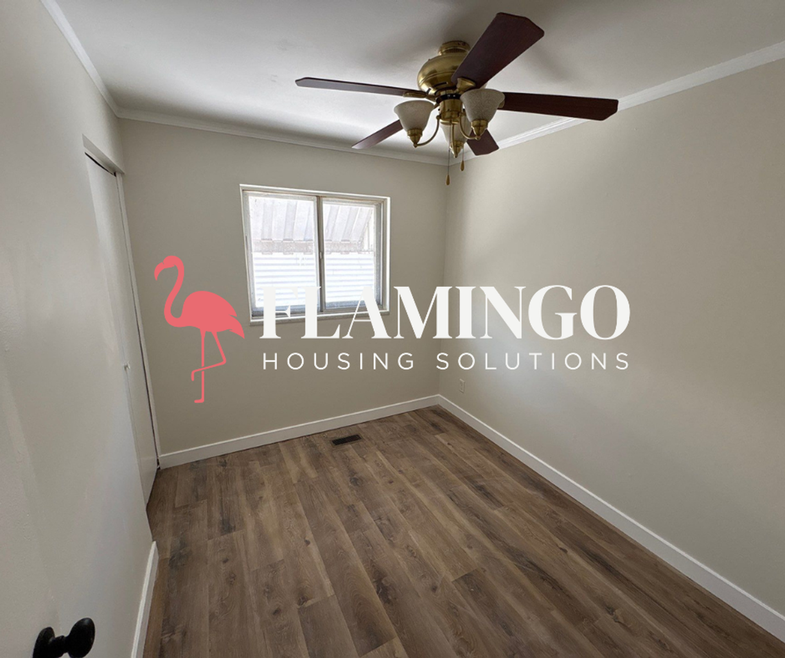 1301 Beverly Ave - Photo 6 of 15