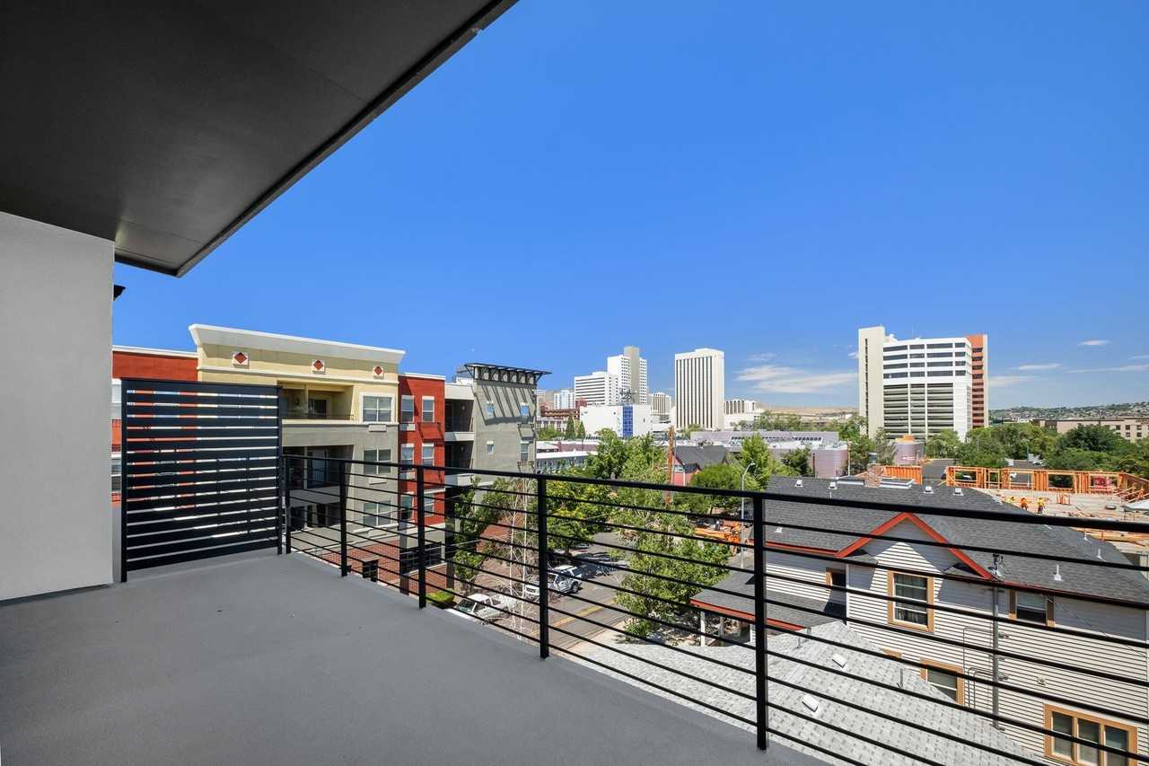 307 Pine Street - Photo 2 of 3