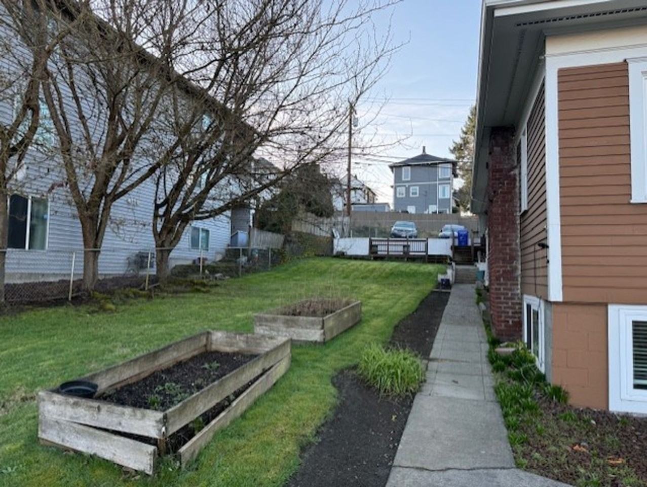 3218 Rucker Ave - Photo 2 of 14