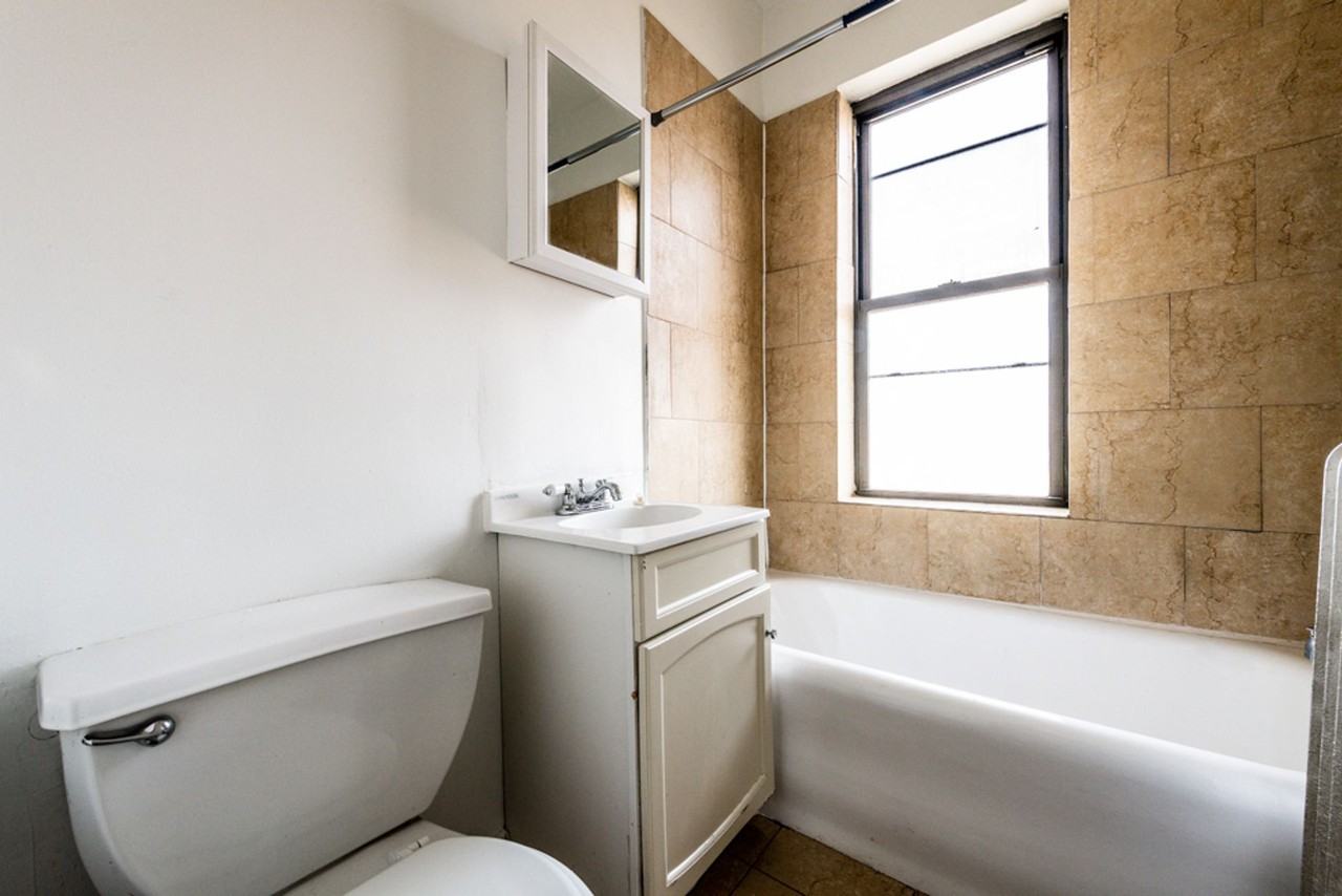 7102 S Luella Chicago, IL 60649 - Photo 2 of 11