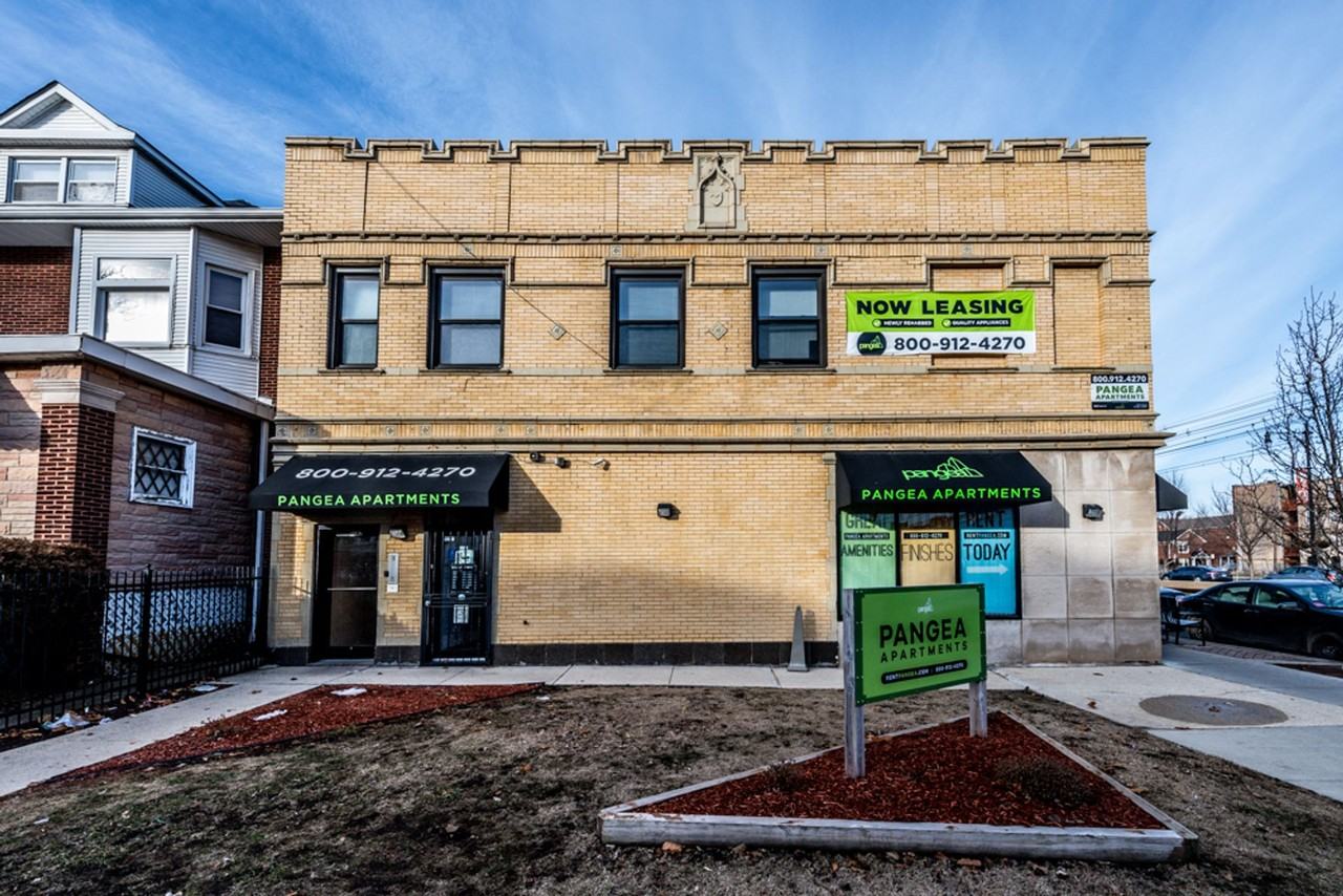 7102 S Luella Chicago, IL 60649 - Photo 3 of 11