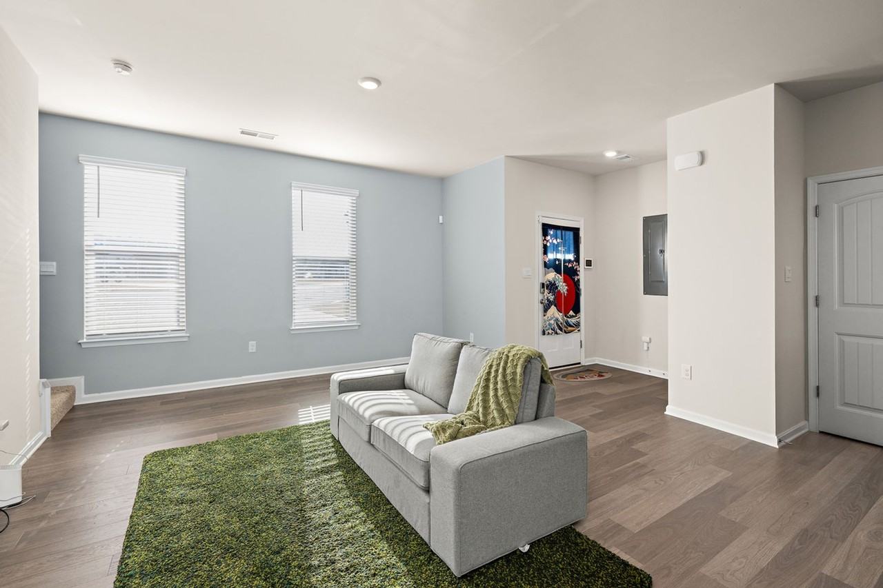 121 Kennison Ln - Photo 4 of 29