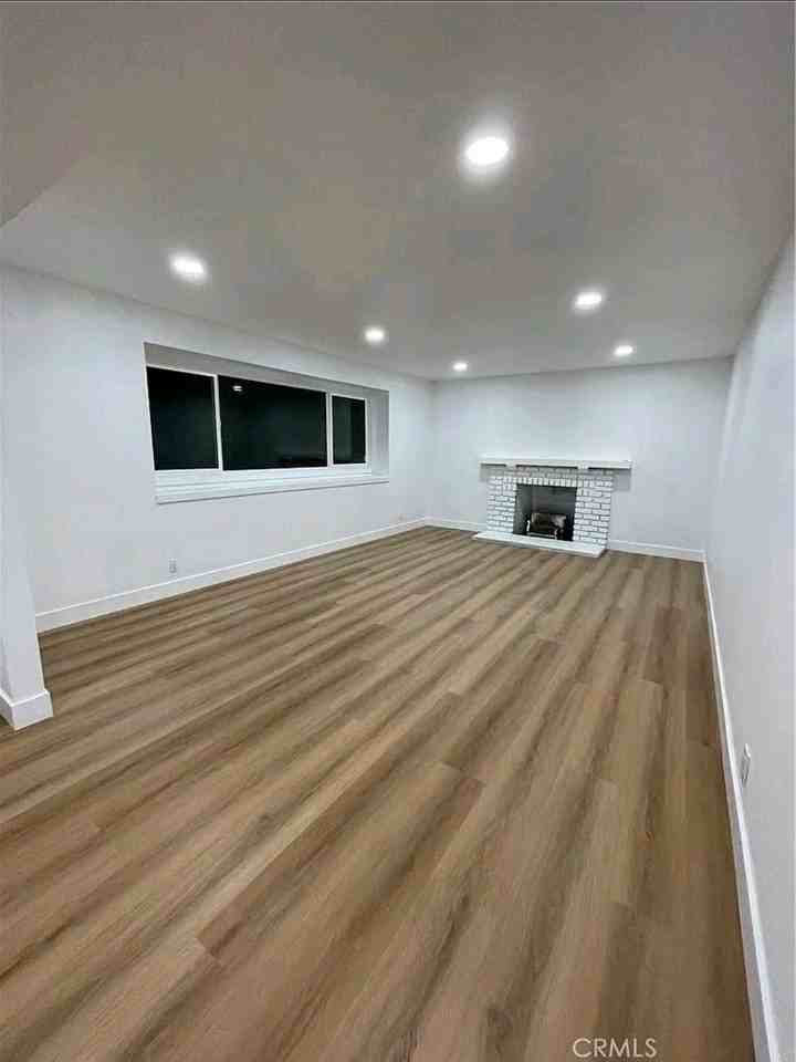 11662 Magnolia St - Photo 3 of 7