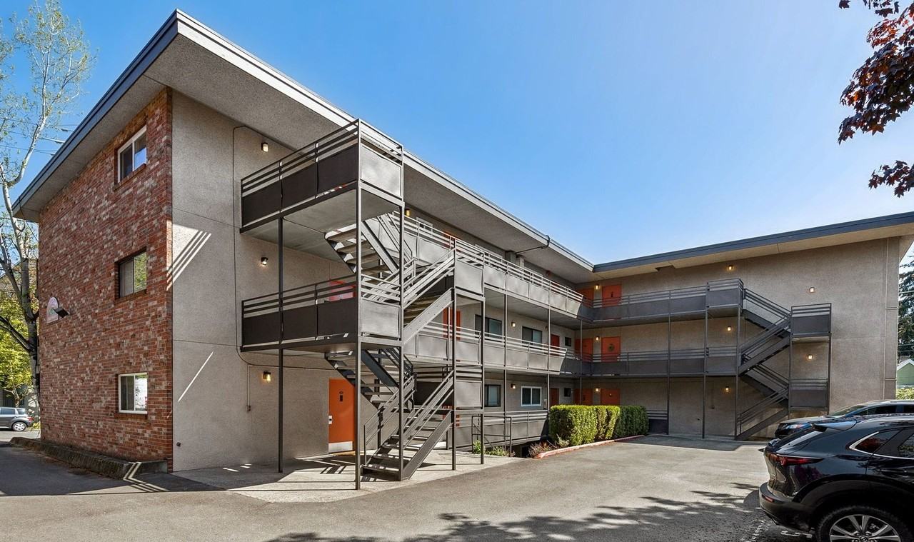 Harbor Town - Photo 2 of 8