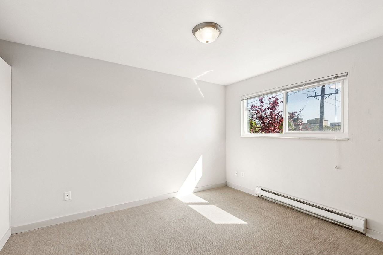 Harbor Town - Photo 4 of 8