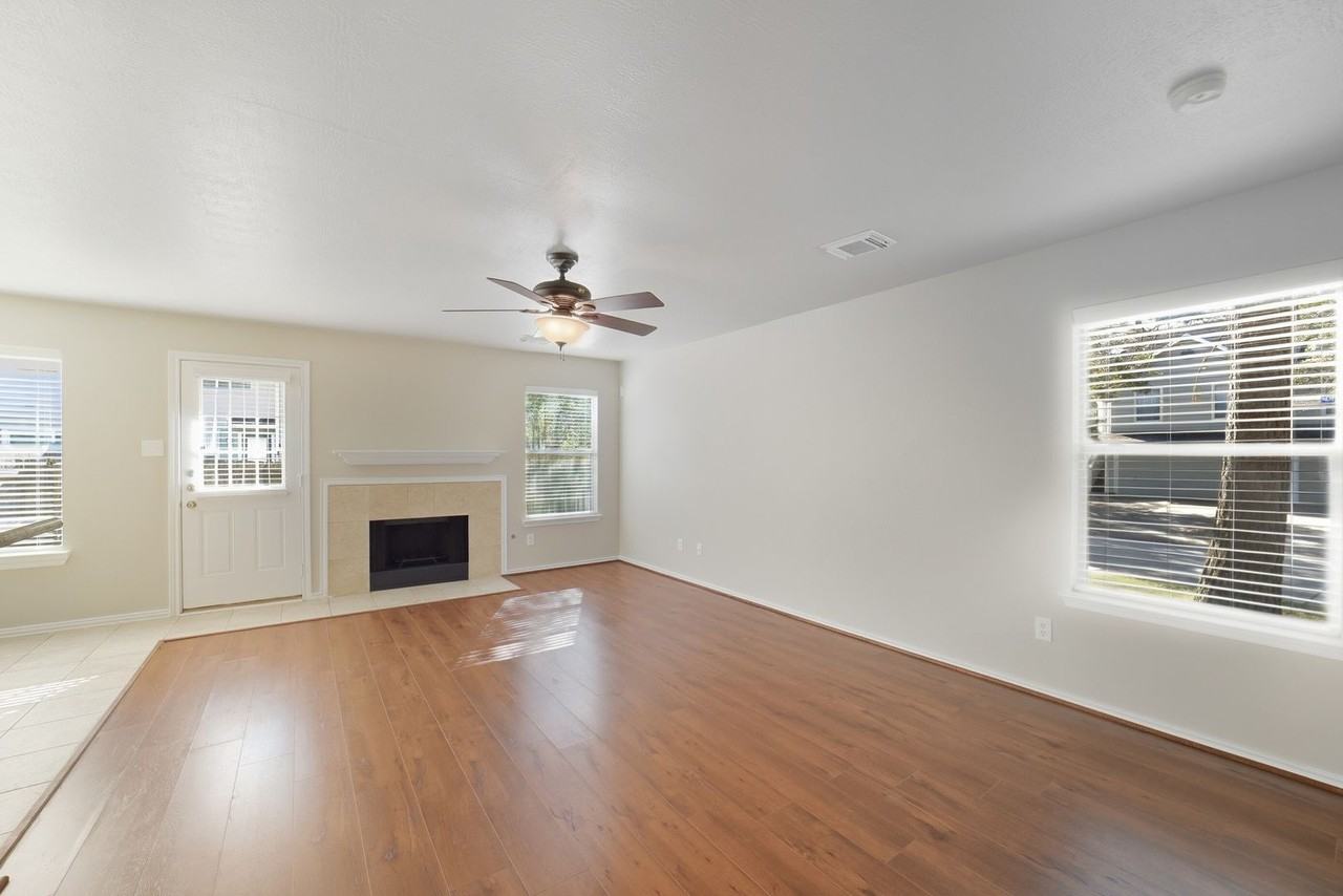 79 N Walden Elms Cir - Photo 7 of 39