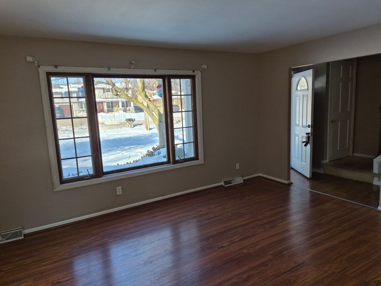 3320 Fuller Ave Se - Photo 6 of 18