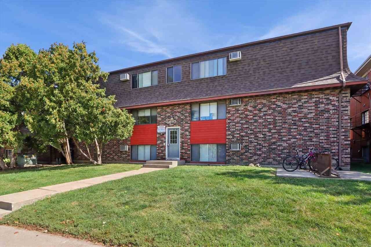 632 S. Dodge Street Apartments - Photo 6 of 22