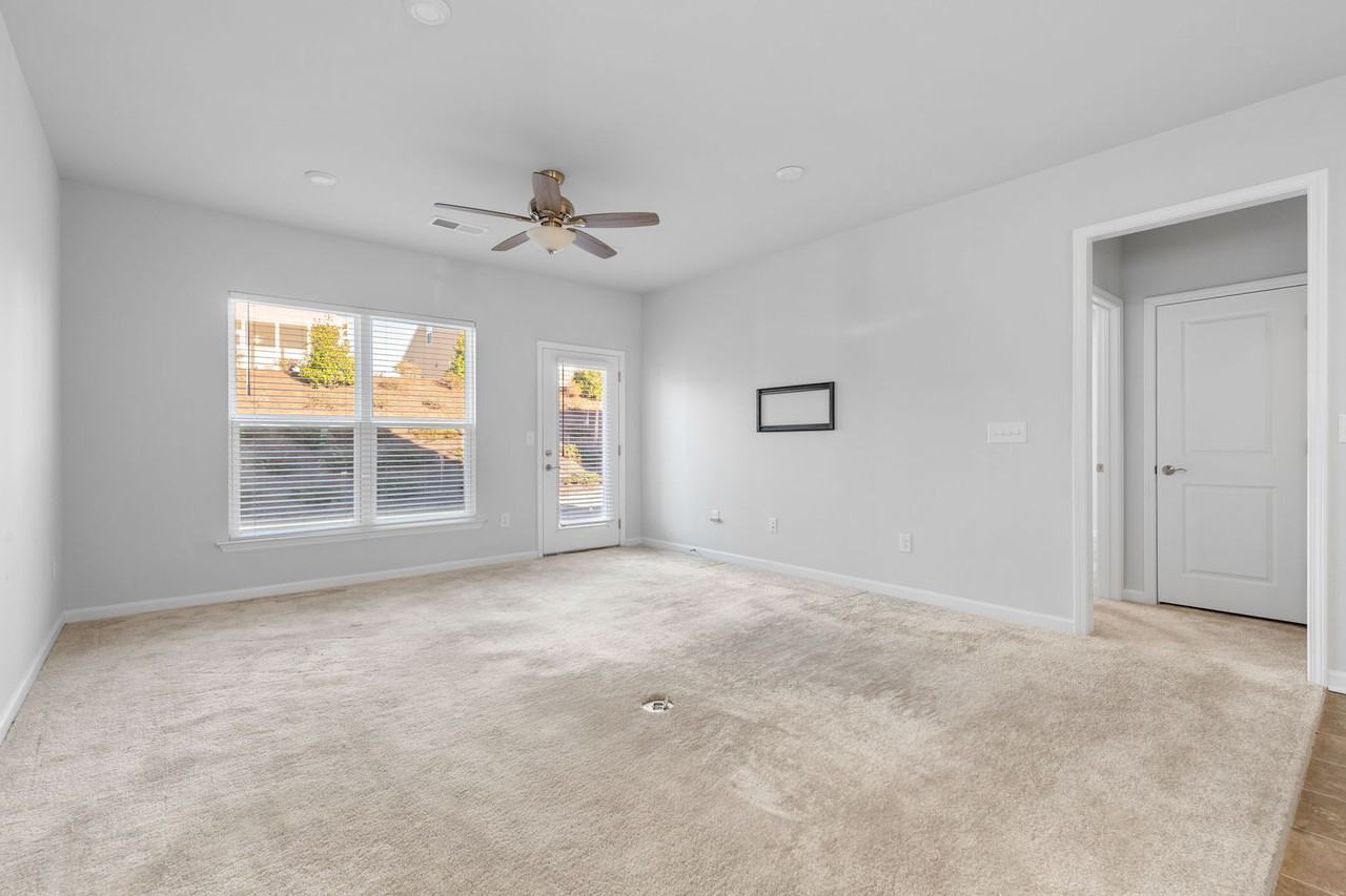 123 Alcovy Ct - Photo 6 of 19