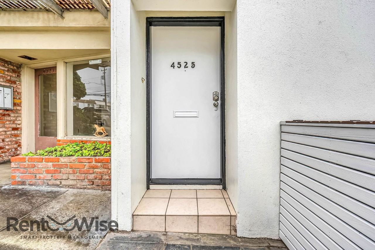 4525 Irving St - Photo 3 of 26