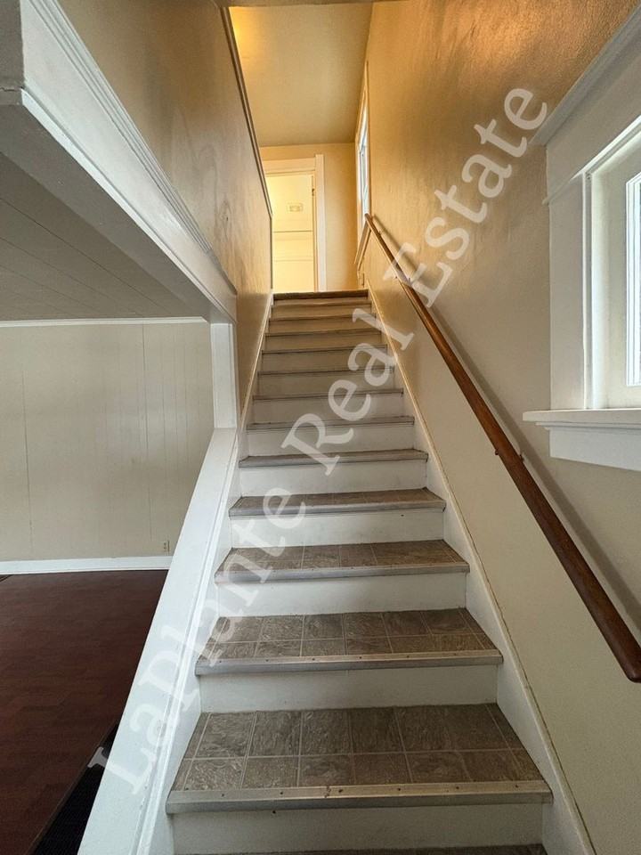 1743 Kensington Rd - Photo 6 of 11