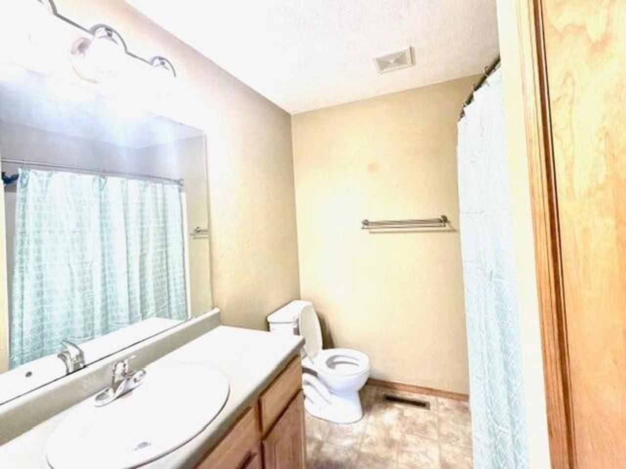 1819 N 25th St - Photo 6 of 8