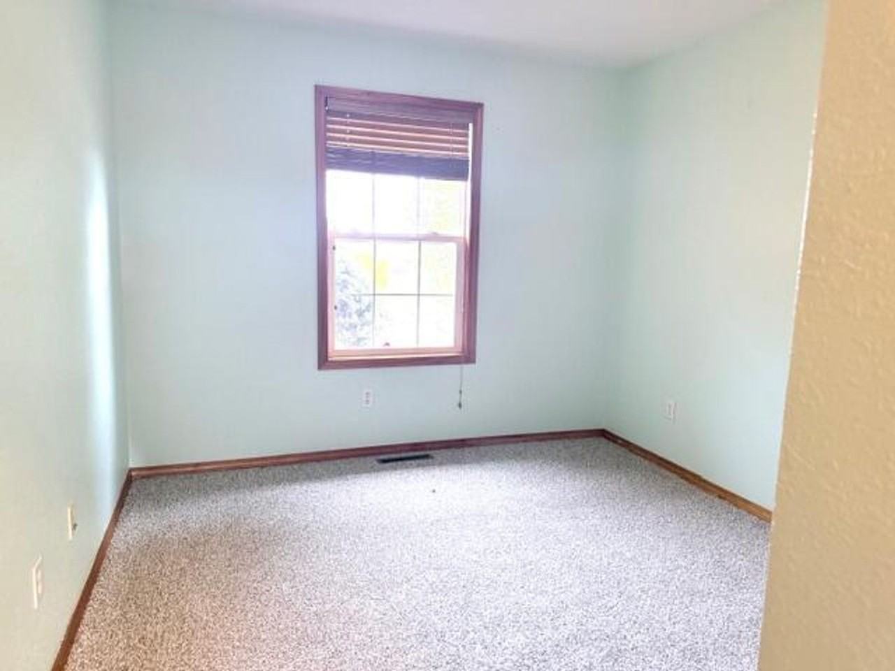 1819 N 25th St - Photo 7 of 8