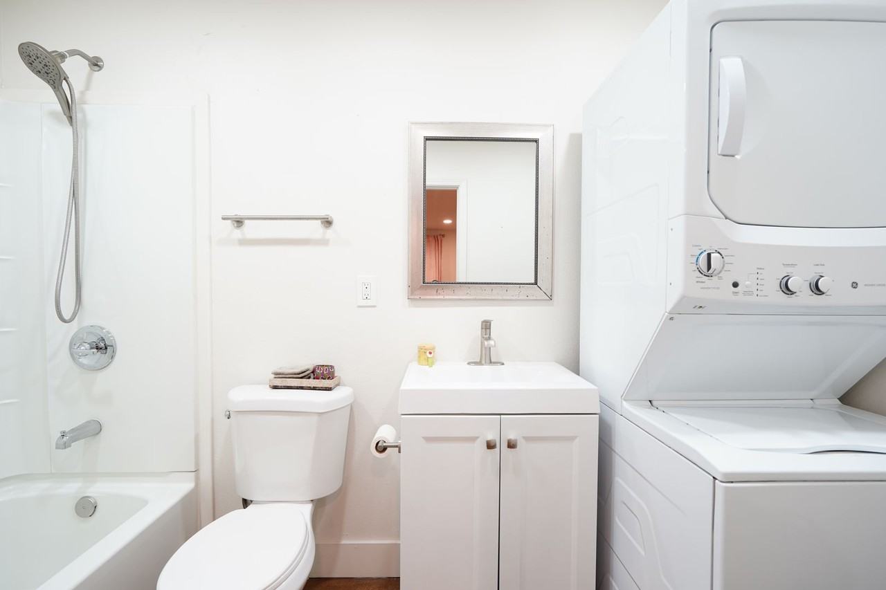 4773 Sierra St - Photo 6 of 17