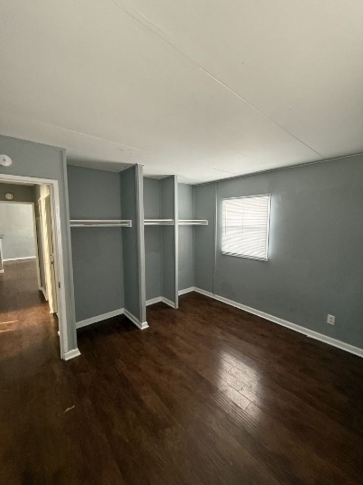 4715 E 33rd St - Photo 3 of 9