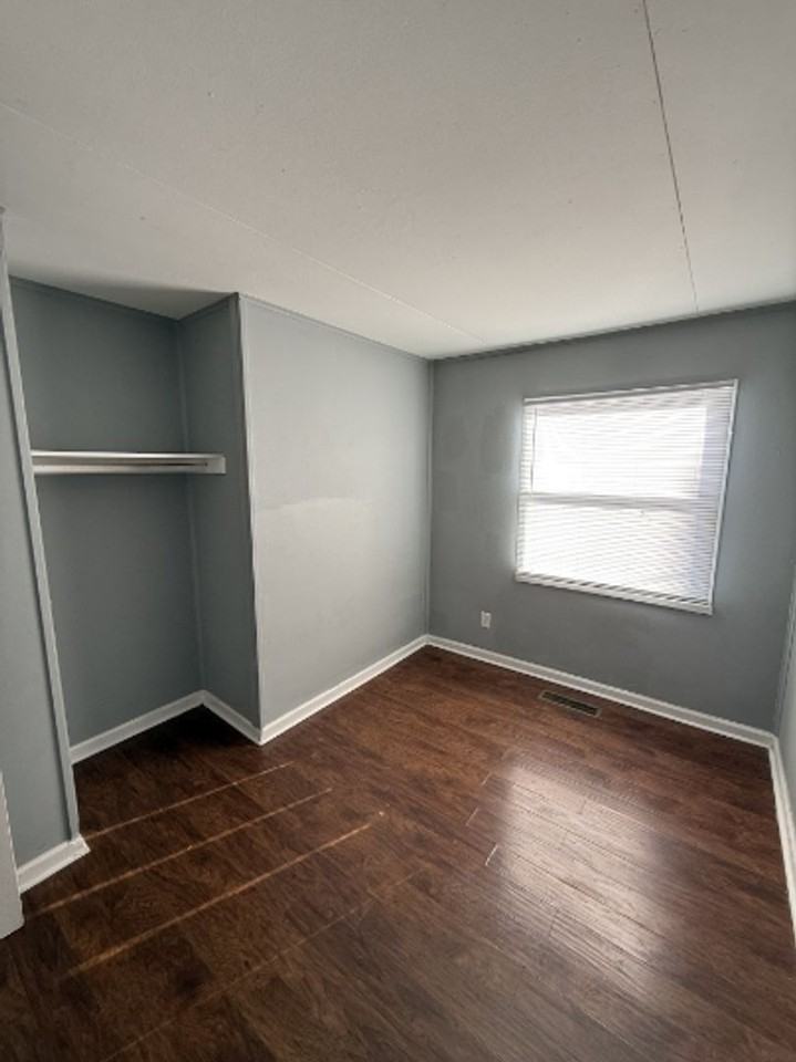 4715 E 33rd St - Photo 5 of 9