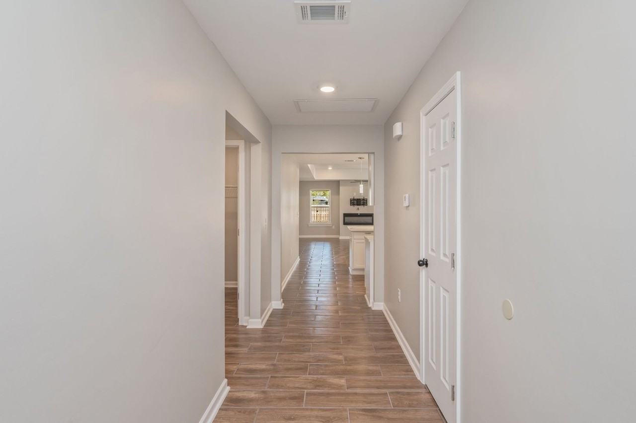 2997 Cosson Cir - Photo 6 of 41