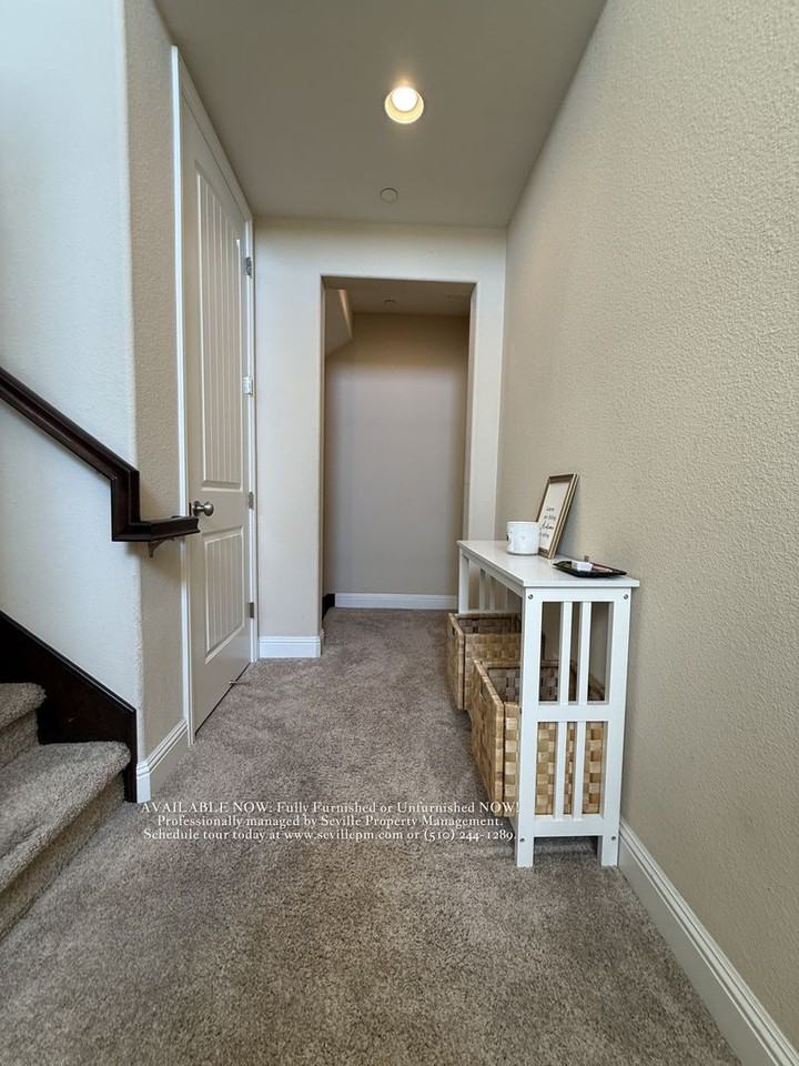 6492 Bayview Dr - Photo 5 of 50