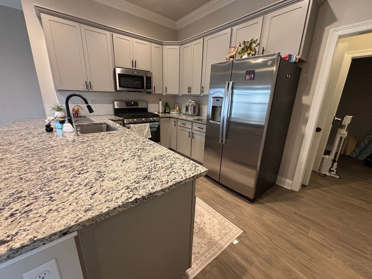 220 Norwell Ln - Photo 3 of 12