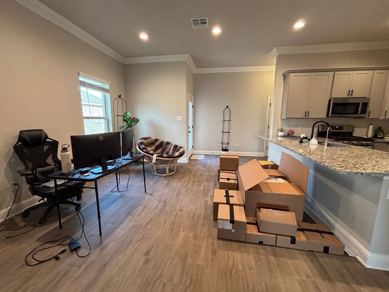 220 Norwell Ln - Photo 4 of 12