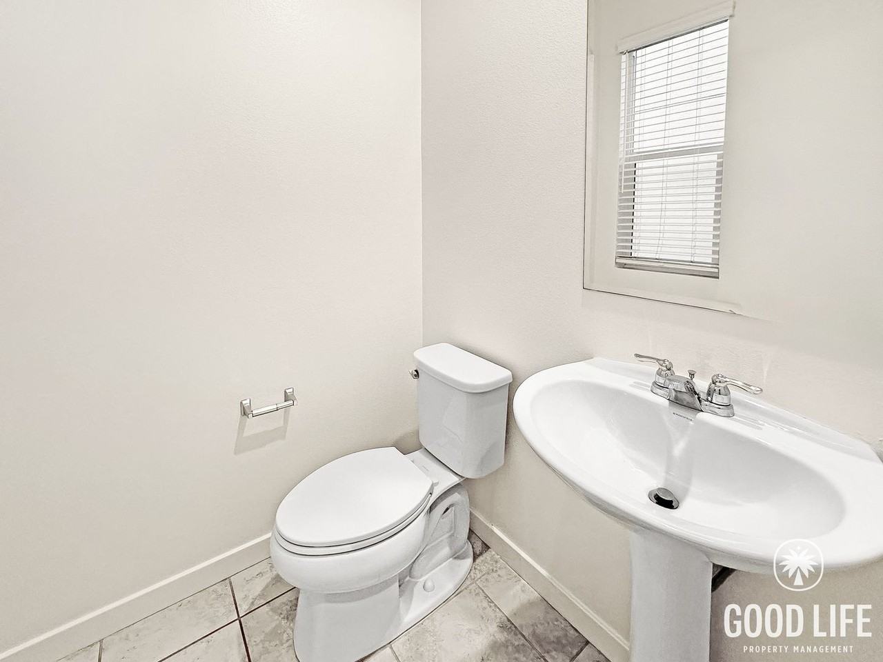 10890 Portsmouth St - Photo 6 of 44