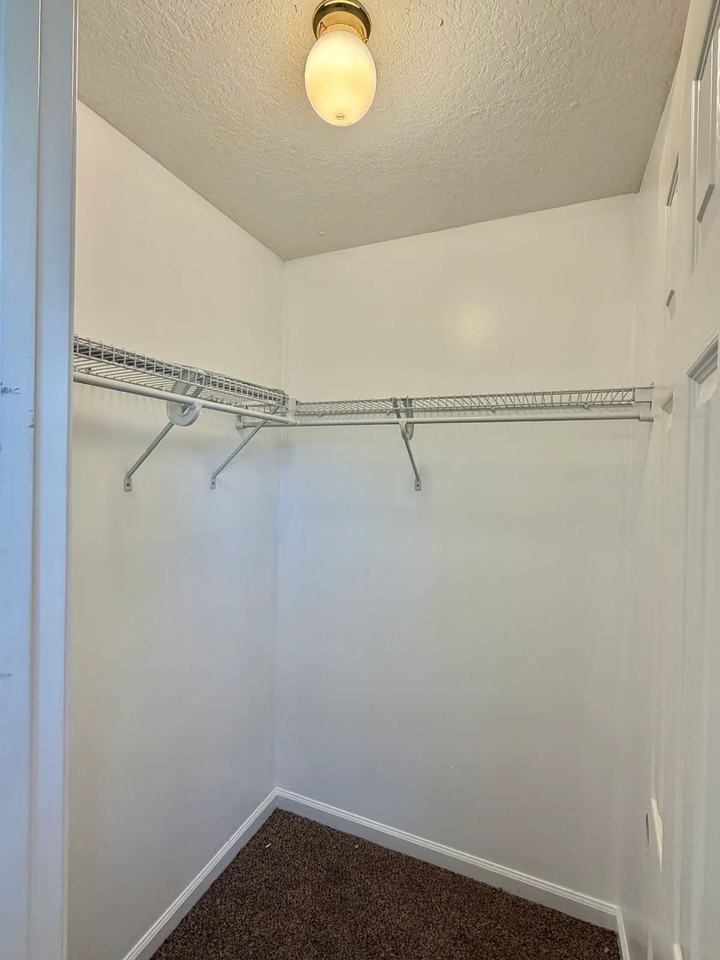 93 Mollies Ct - Photo 6 of 22