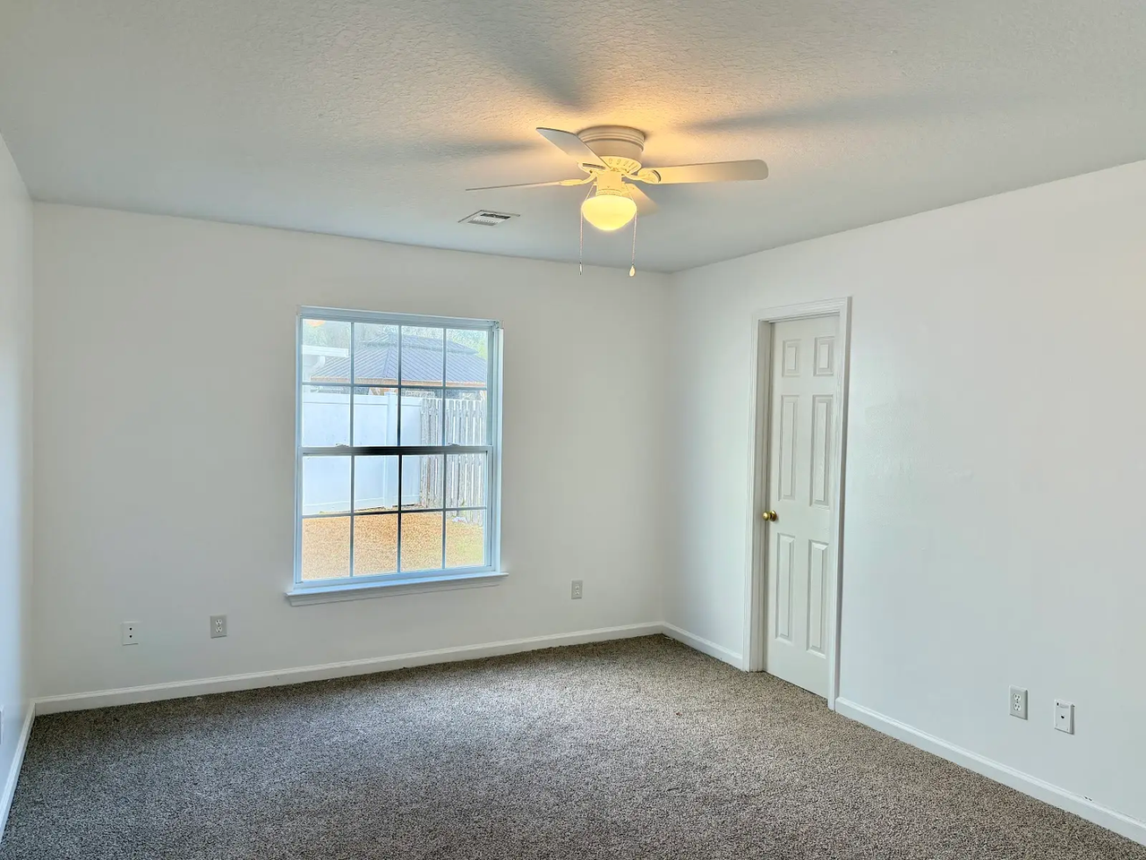 93 Mollies Ct - Photo 7 of 22