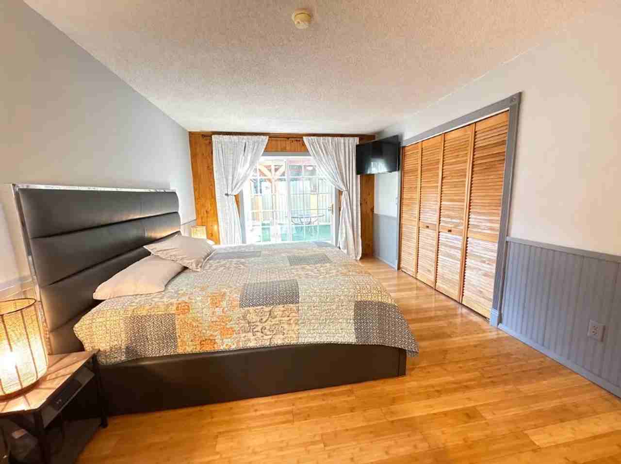 16064 Jersey St - Photo 5 of 26