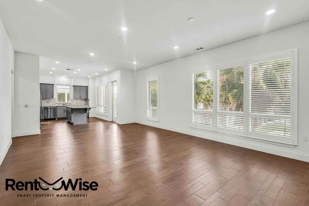 390 Riesling Ave #30 - Photo 5 of 36