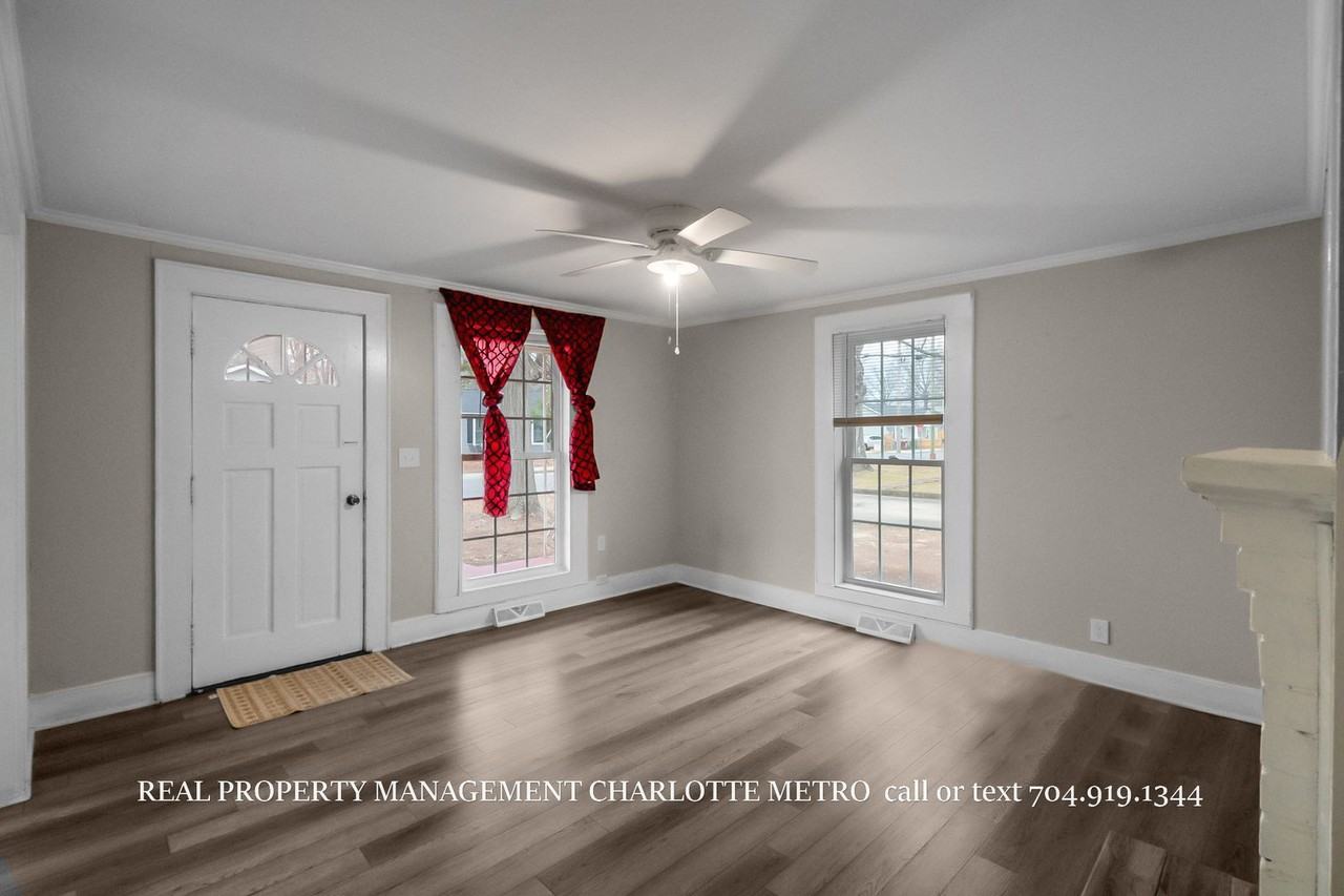 307 Leonard Ave - Photo 5 of 30